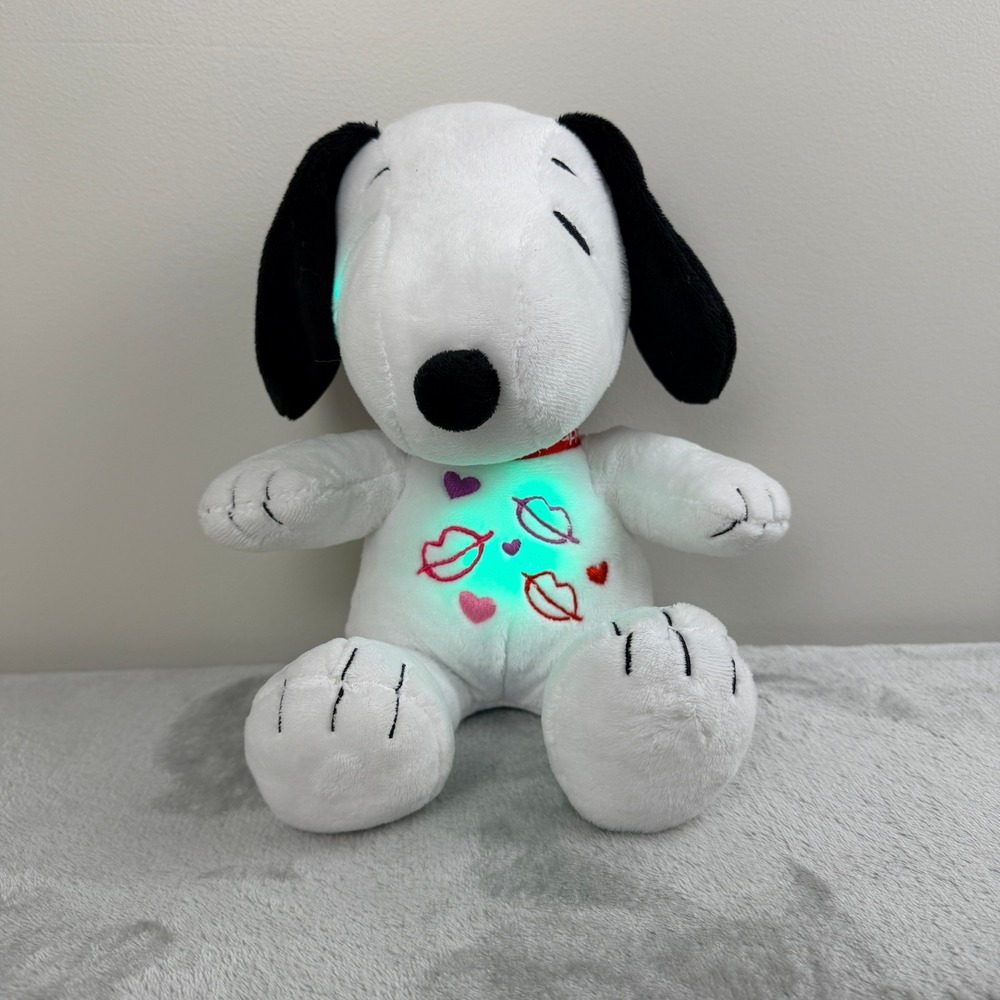 Peanuts Snoopy Light Up Valentine Plush Dan Dee 2023 White Red Hearts Kisses